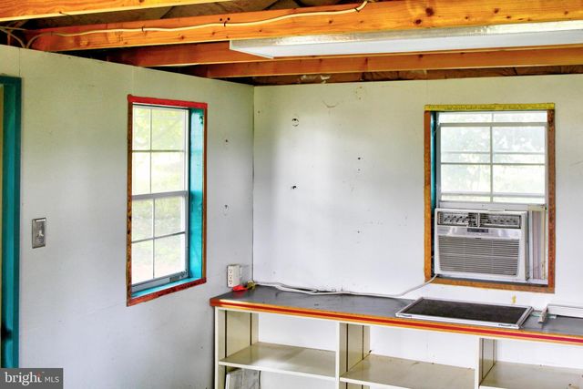 208 N MUHLENBERG ST, Woodstock, VA 22664