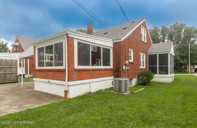 929 Ardmore Dr, Louisville, KY 40217