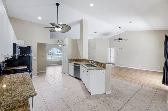 1121 NW 27th Avenue, Cape Coral, FL 33993