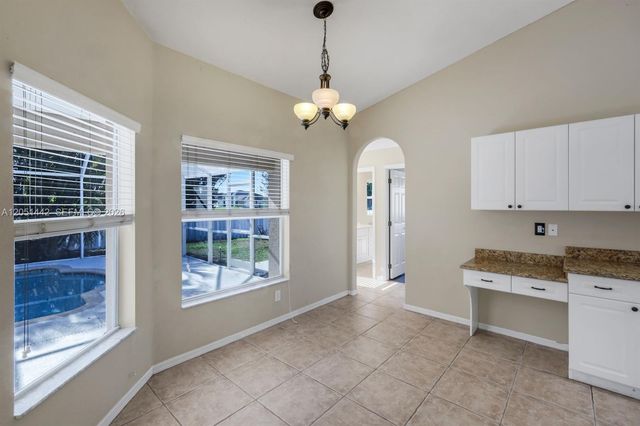 1121 NW 27th Avenue, Cape Coral, FL 33993