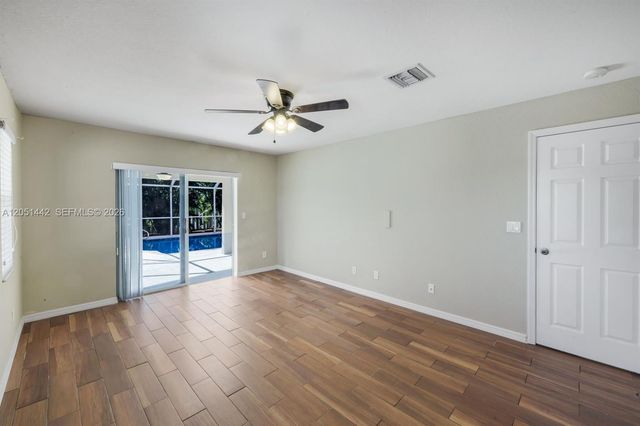 1121 NW 27th Avenue, Cape Coral, FL 33993