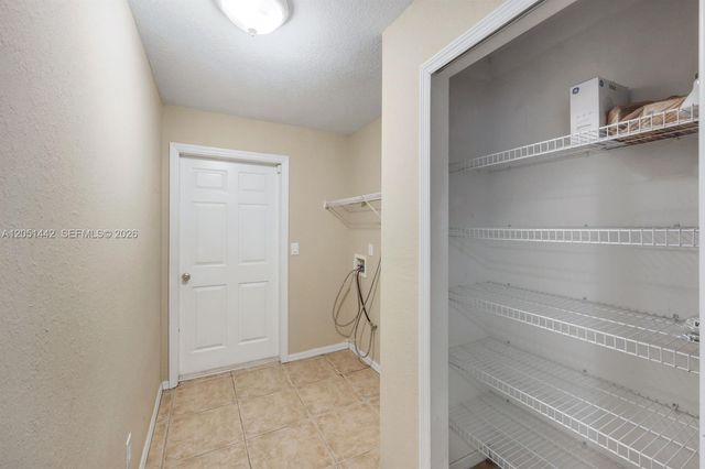 1121 NW 27th Avenue, Cape Coral, FL 33993