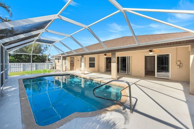 1121 NW 27th Avenue, Cape Coral, FL 33993