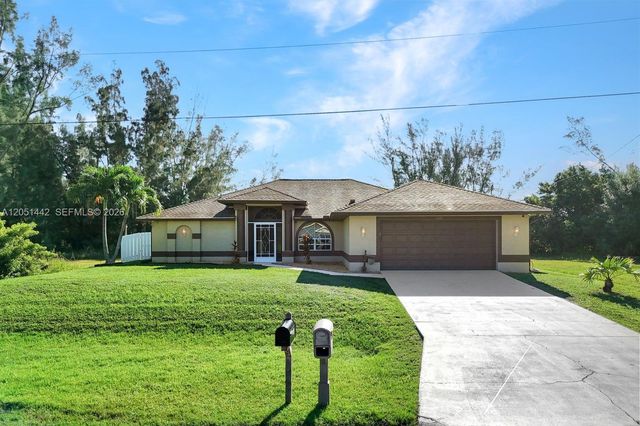1121 NW 27th Avenue, Cape Coral, FL 33993