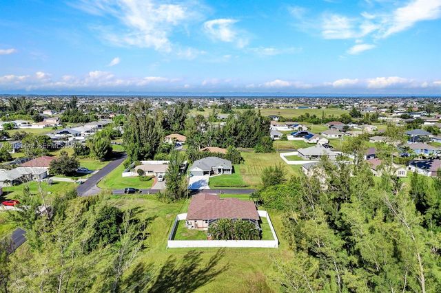 1121 NW 27th Avenue, Cape Coral, FL 33993