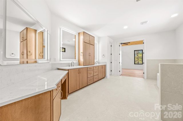 7109 Essington Drive, Charlotte, NC 28270