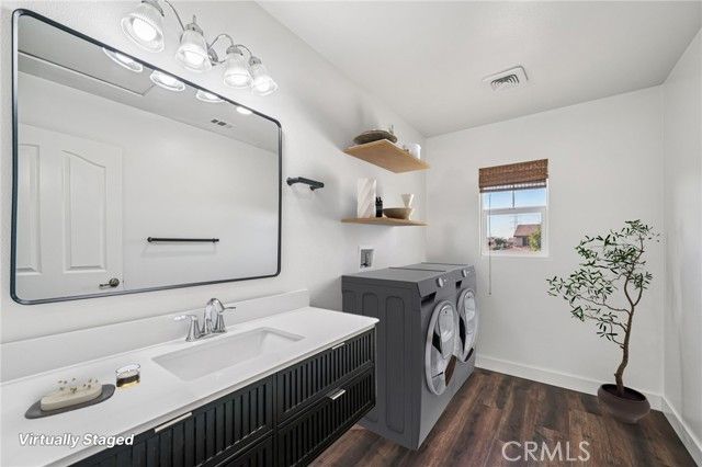 6658 Bright Gem Court, Eastvale, CA 92880