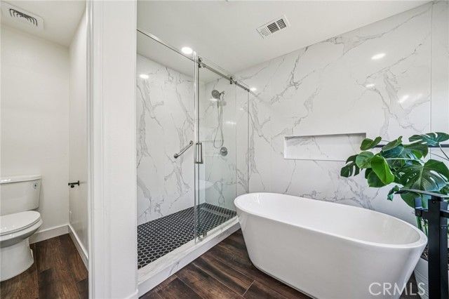 6658 Bright Gem Court, Eastvale, CA 92880