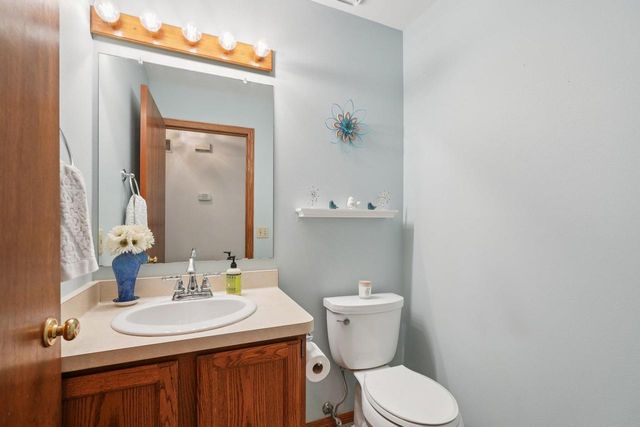 4330 S Calhoun ROAD, New Berlin, WI 53151