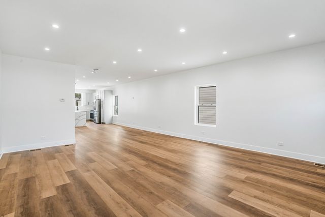 5731 W Ohio Street, Chicago, IL 60644