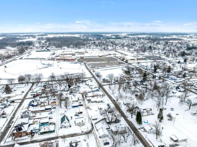 629 E Diamond Street, Kendallville, IN 46755