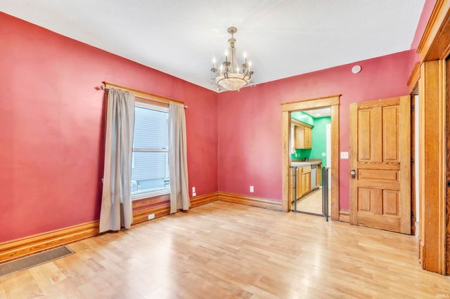 629 E Diamond Street, Kendallville, IN 46755