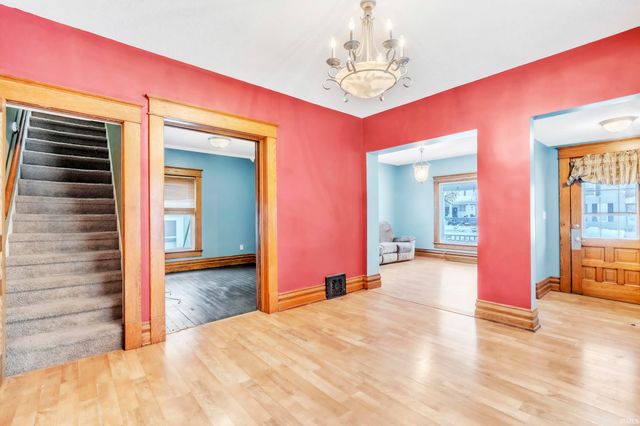 629 E Diamond Street, Kendallville, IN 46755