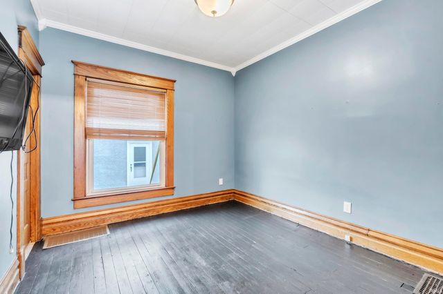 629 E Diamond Street, Kendallville, IN 46755