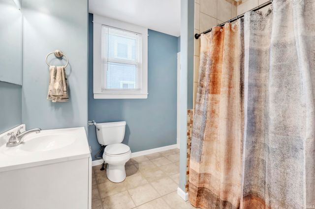 629 E Diamond Street, Kendallville, IN 46755