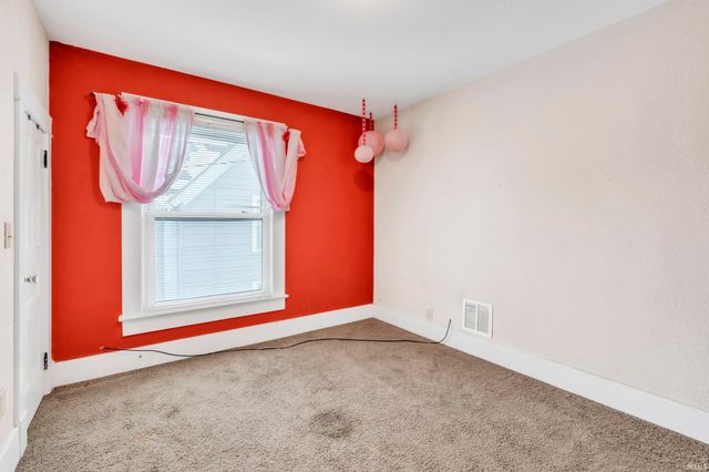 629 E Diamond Street, Kendallville, IN 46755