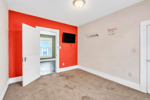 629 E Diamond Street, Kendallville, IN 46755