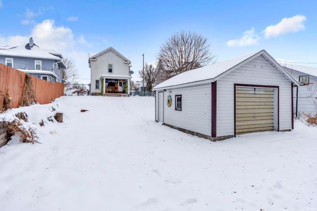 629 E Diamond Street, Kendallville, IN 46755