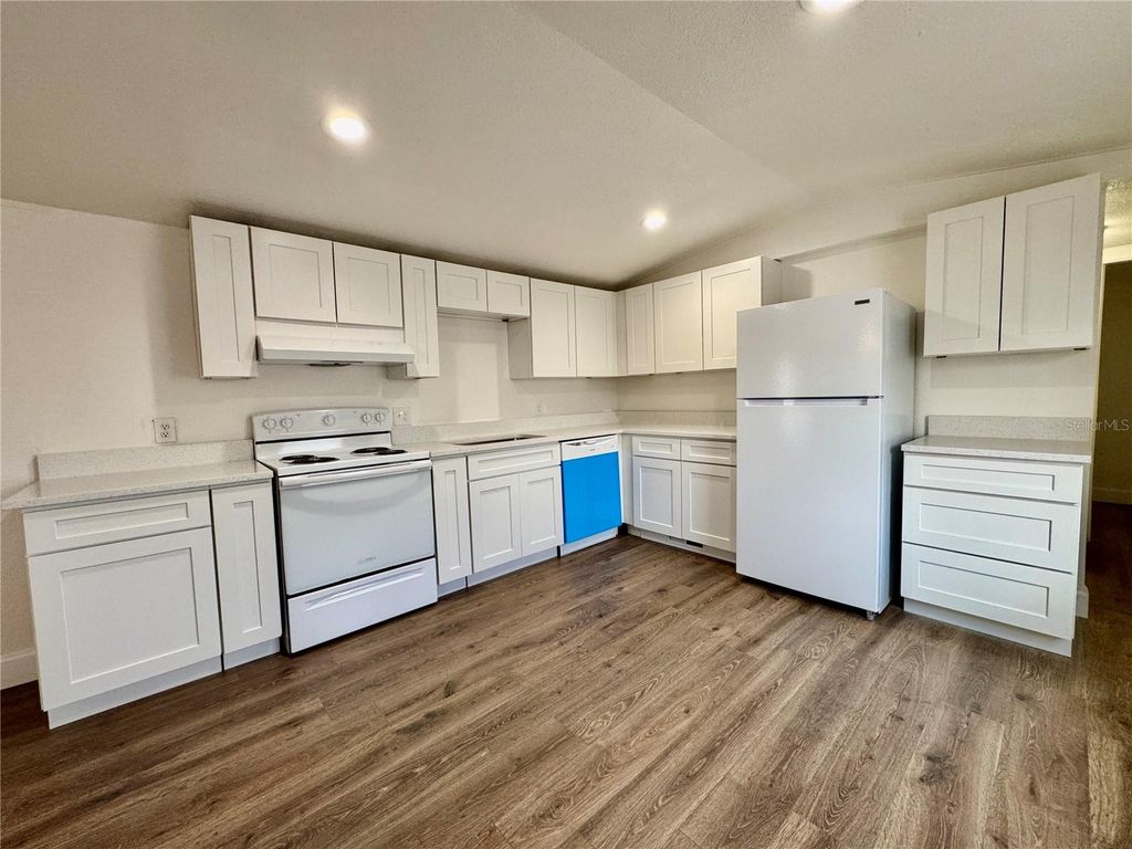 112 LAURETI LANE, Lake Wales, FL 33898