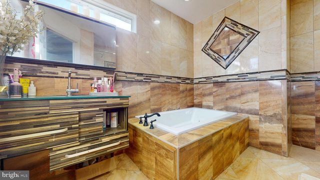1900 OAK AVE, Northfield, NJ 08225
