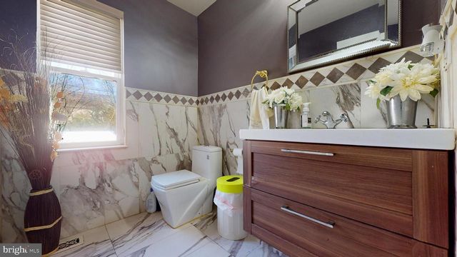 1900 OAK AVE, Northfield, NJ 08225