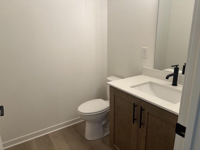 114 Retzer View COURT, Waukesha, WI 53188