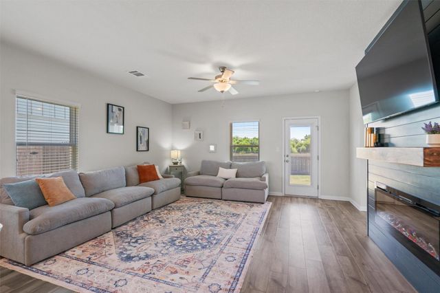 506 Windy Reed RD, Hutto, TX 78634