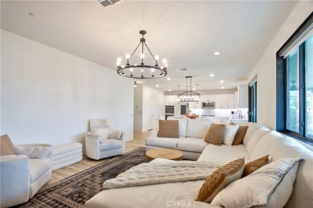 33063 Table Rock Drive, Winchester, CA 92596