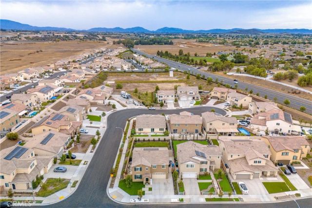 33063 Table Rock Drive, Winchester, CA 92596