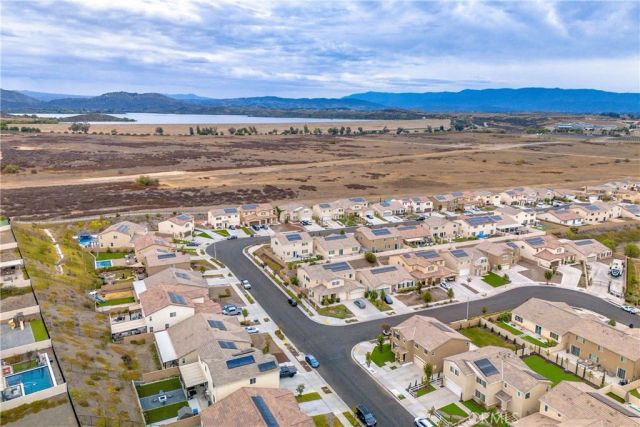 33063 Table Rock Drive, Winchester, CA 92596