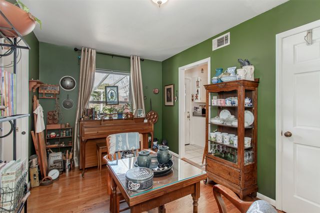 802 Kirkwood Drive, Dallas, TX 75218