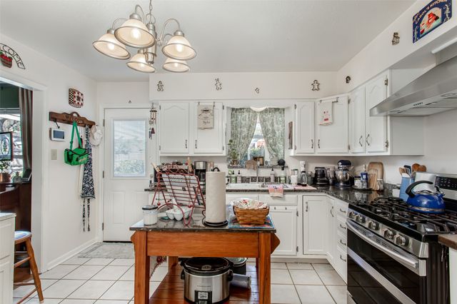 802 Kirkwood Drive, Dallas, TX 75218