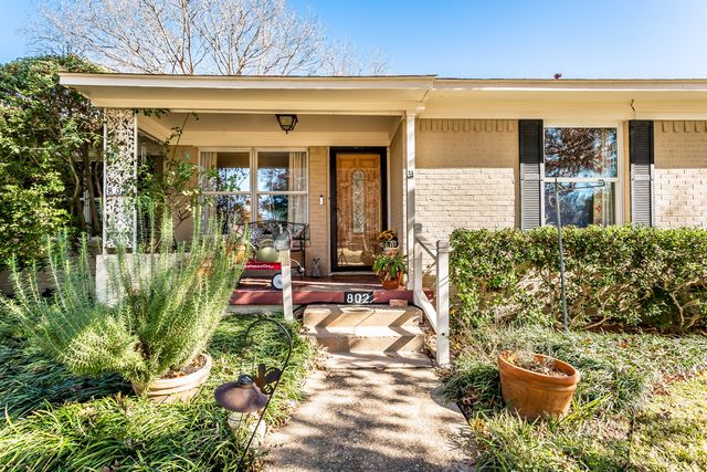 802 Kirkwood Drive, Dallas, TX 75218