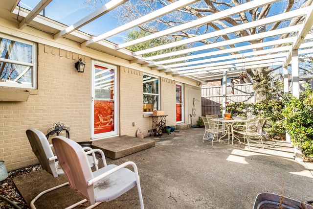 802 Kirkwood Drive, Dallas, TX 75218