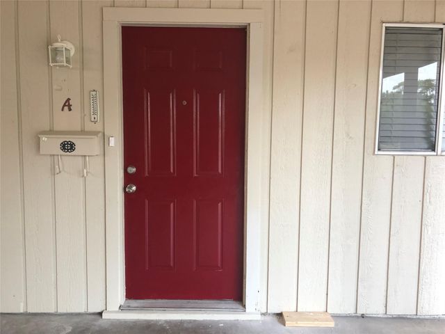2201 Lanier DR A, Austin, TX 78757