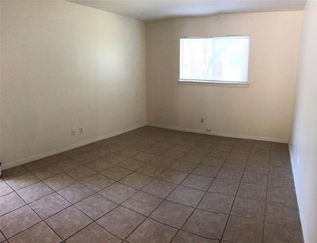 2201 Lanier DR A, Austin, TX 78757