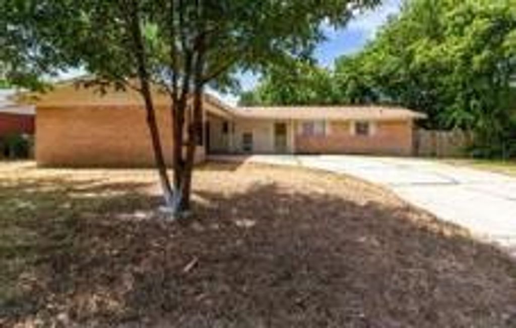 2201 Lanier DR A, Austin, TX 78757