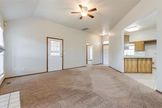 301 N Rockypoint Drive, Edmond, OK 73003