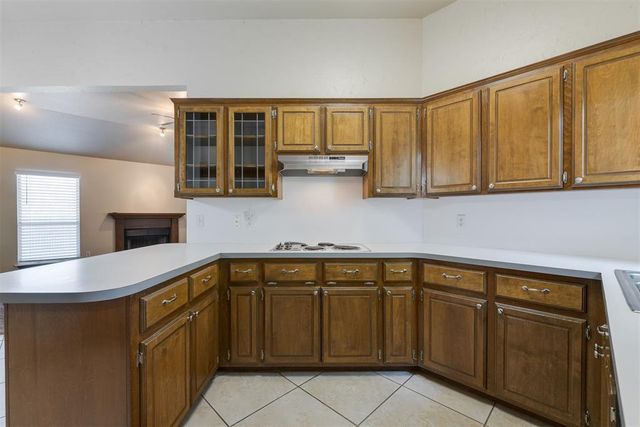 301 N Rockypoint Drive, Edmond, OK 73003