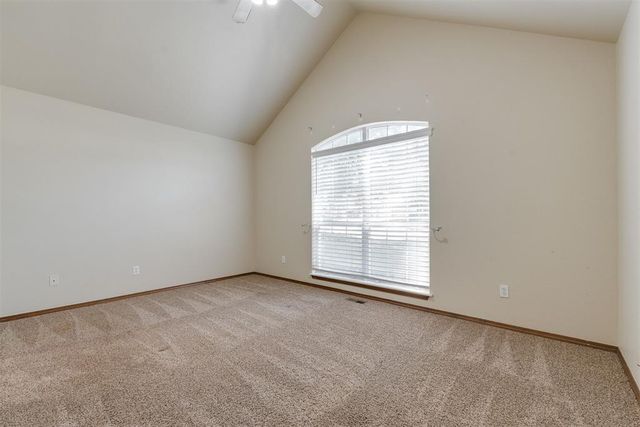 301 N Rockypoint Drive, Edmond, OK 73003