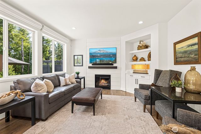 34102 SE Salal Street, Snoqualmie, WA 98065