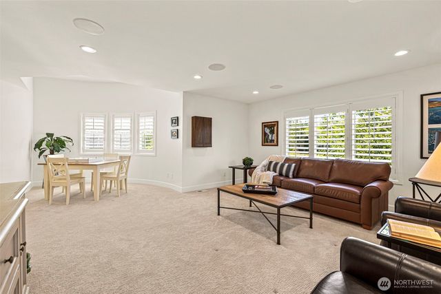 34102 SE Salal Street, Snoqualmie, WA 98065