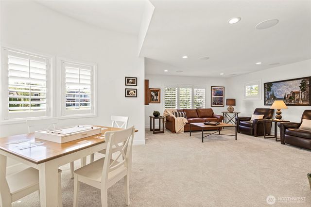 34102 SE Salal Street, Snoqualmie, WA 98065