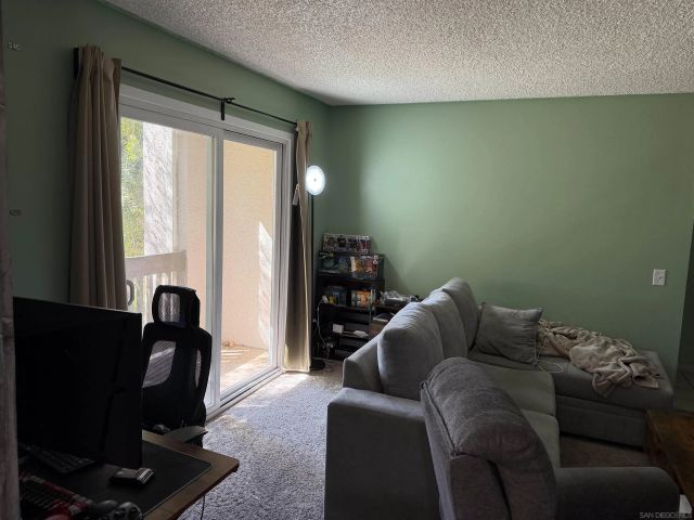 5350 Baltimore Dr 4, La Mesa, CA 91942