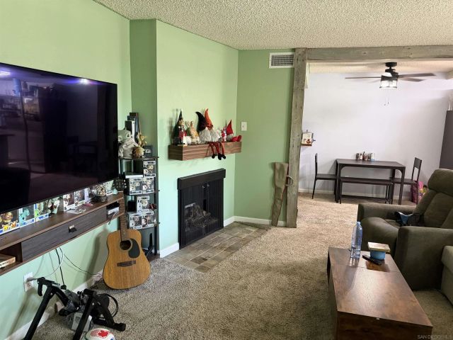 5350 Baltimore Dr 4, La Mesa, CA 91942