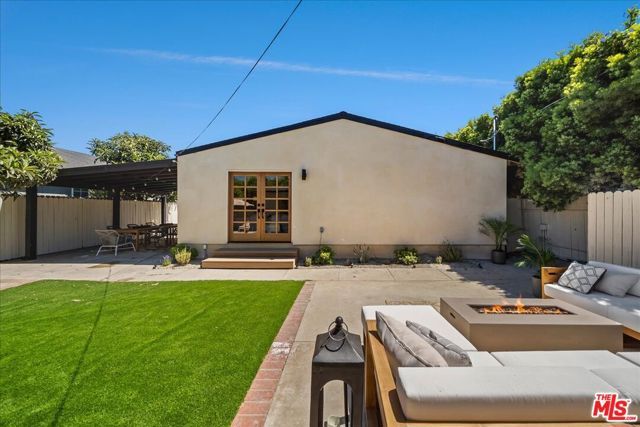 14537 Hesby Street, Sherman Oaks, CA 91403