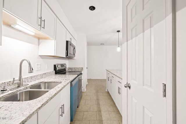 1300 Park Glen Drive 102, Raleigh, NC 27610