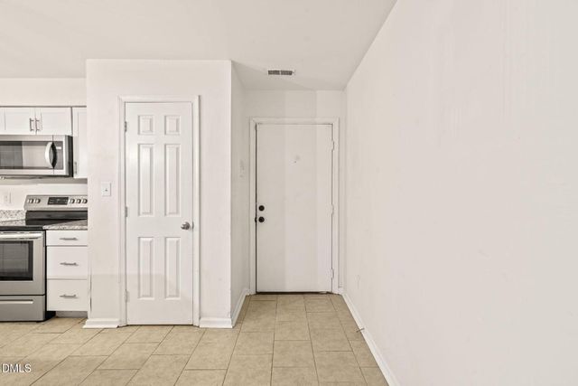 1300 Park Glen Drive 102, Raleigh, NC 27610