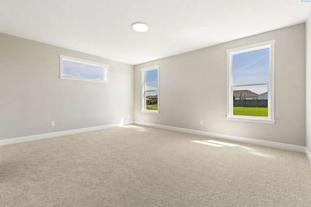 6627 Lazy B Drive, Pasco, WA 98301