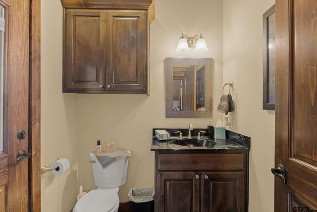 237 County Rd 2321, Mineola, TX 75773